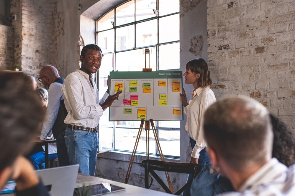 Mixed,Age,Range,Business,People,Working,In,Office,,Creatives,And